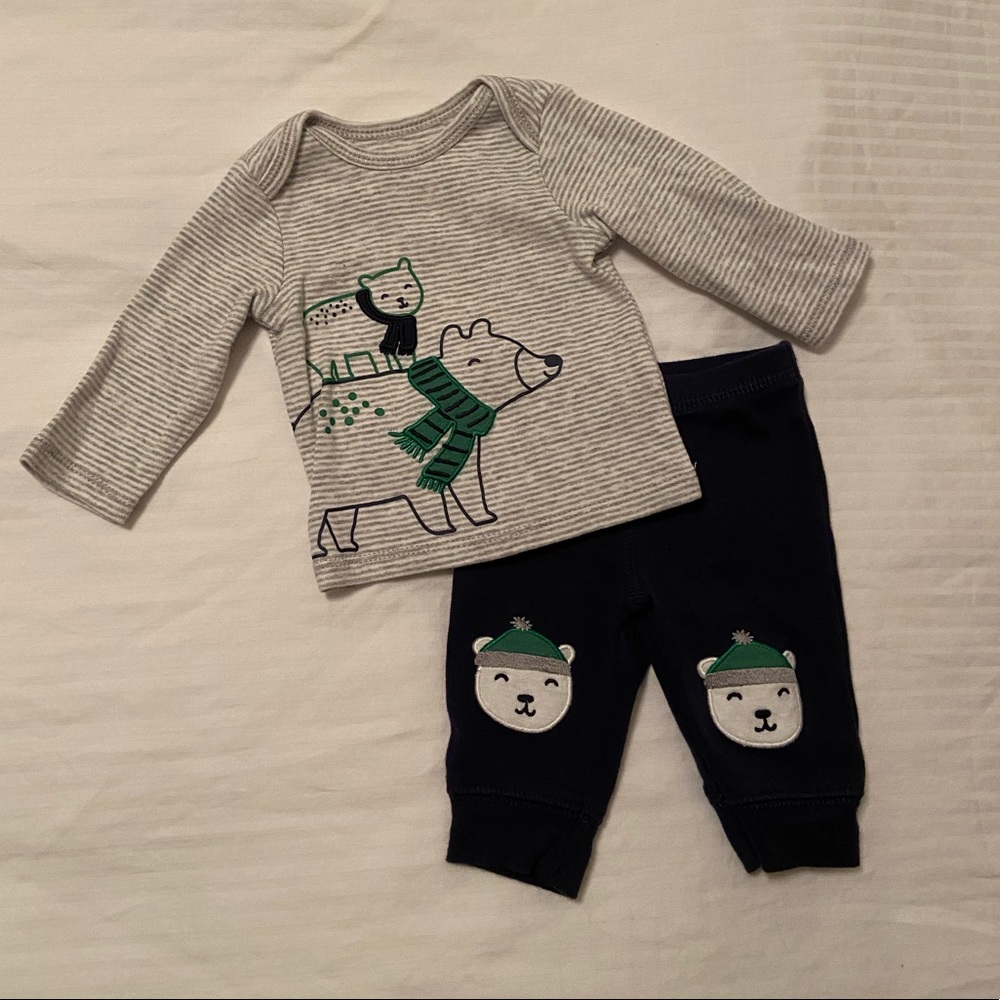 Carter’s newborn set for winter